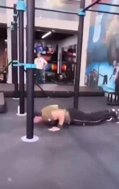 So hard for a gym newbie to get inspired when he sees such visuals in a gym!