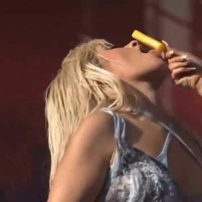 I want her to lick my cock like this