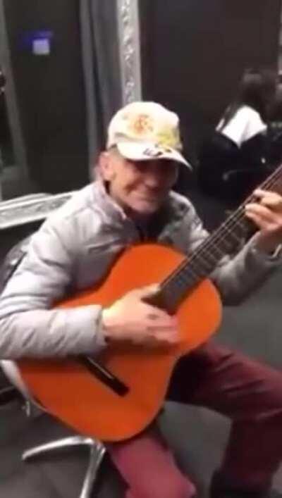 If Ennio Morricone knew this brazilian security guard he would never need an orchestra again.