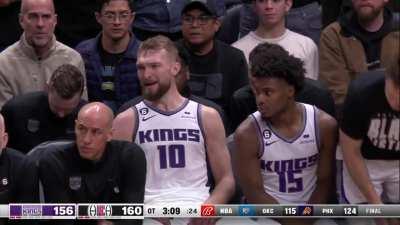 [Highlight] PG hooks and draws the 6th foul on Sabonis to foul him out