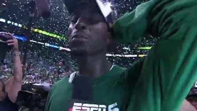 My attempt at hope core. Music was composed and arranged by me in Logic Pro x.