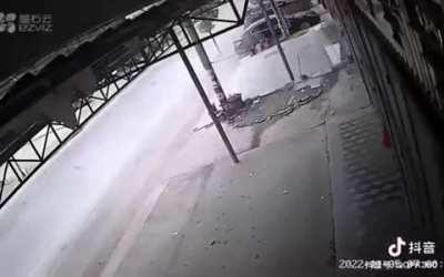 WCGW using autopark on your Tesla (software malfunction)