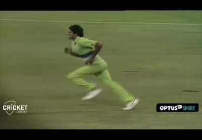 His dips always look like theyre moving in 60fps