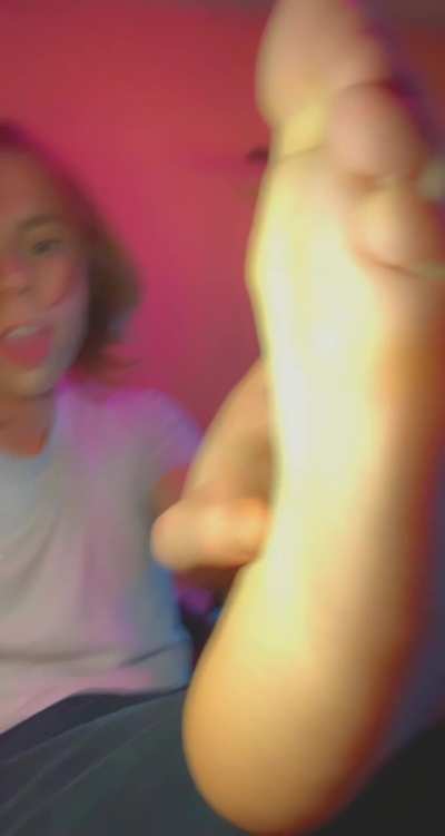 I love licking my sweaty feet 👅💦🥰