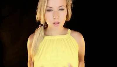 Valeriya boob squeezing