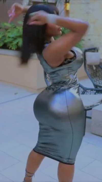 I wonder how she ever gets clothes to fit