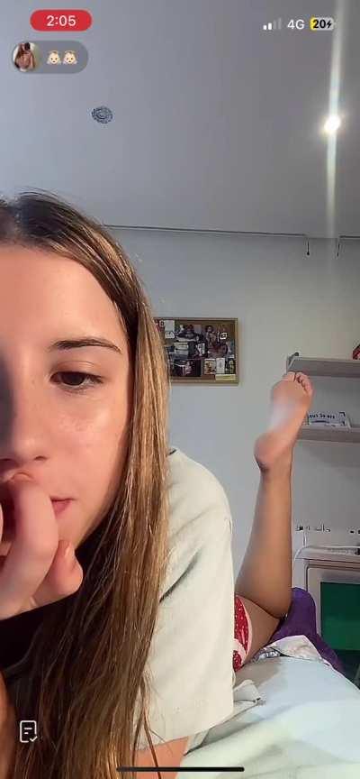 seleniiitaaaa foots 4