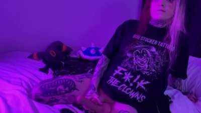 Don’t you wish we was rubbing cocks like this 🥴