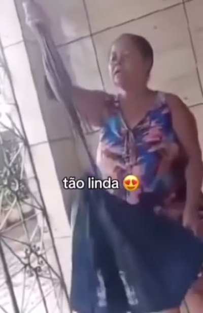 Danganronpa ahh guarda chuva