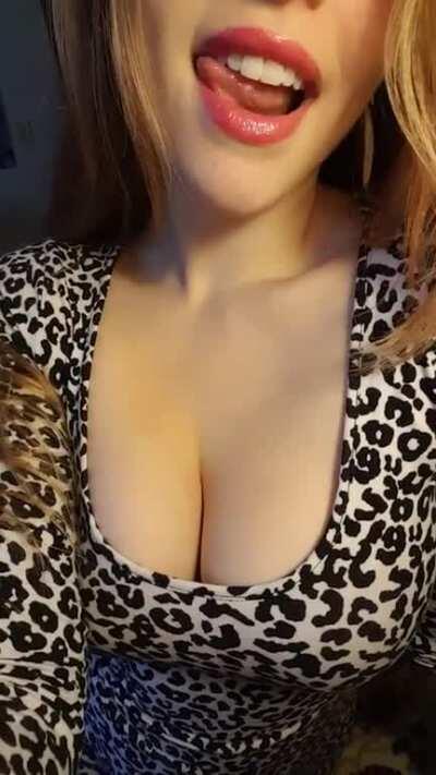 This dress isn't exactly subtle, I know. 😏