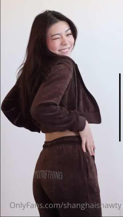 HER FULL PACK IN COMMENTS😱😱😱