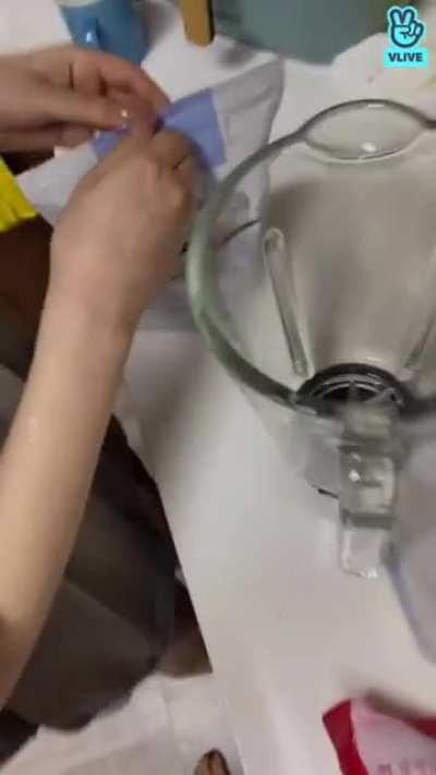 GFriend - Sowon and Eunha