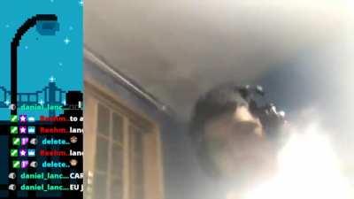 faz esse salve aí por favor. Pede pro script censurar Trash - A esperança vem do lixo, filme mt bom