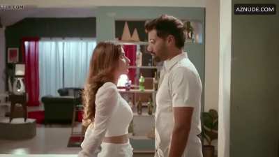 Paree pande hot aeroplane s*x scene in fixerrr