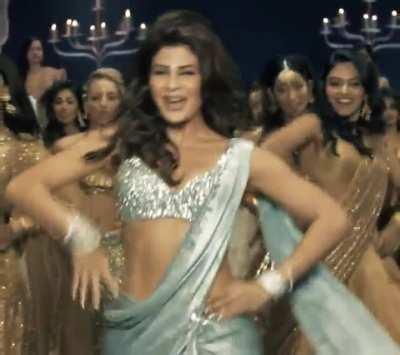 Jacqueline sexy body