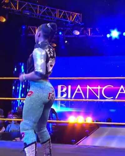 Bianca Belair has ass for days