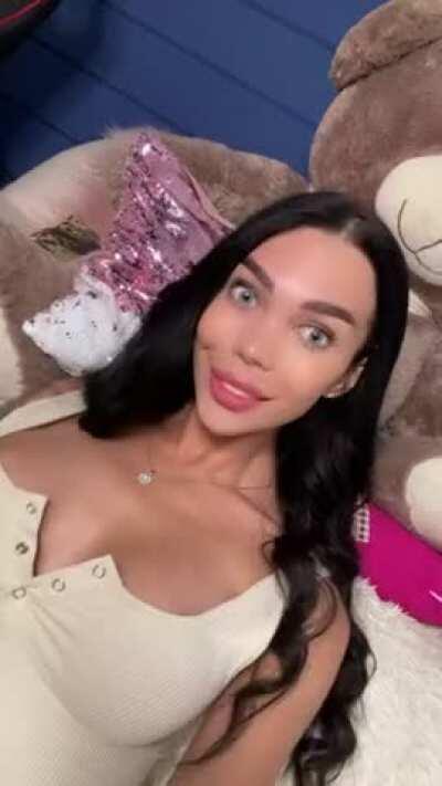 a cute girl must have a cute dick 😅