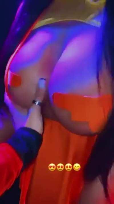 @nicholle_gonzalez playing with @patriciahazell B00bies