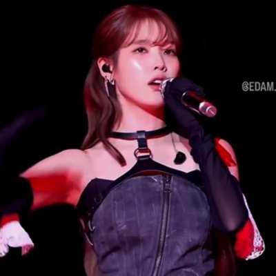 A rare glimpse at IU’s armpits 