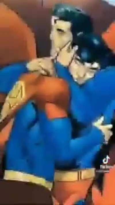 Superman le quitaría lo edgy a cualquiera con 3 dias de patrullaje heroico 