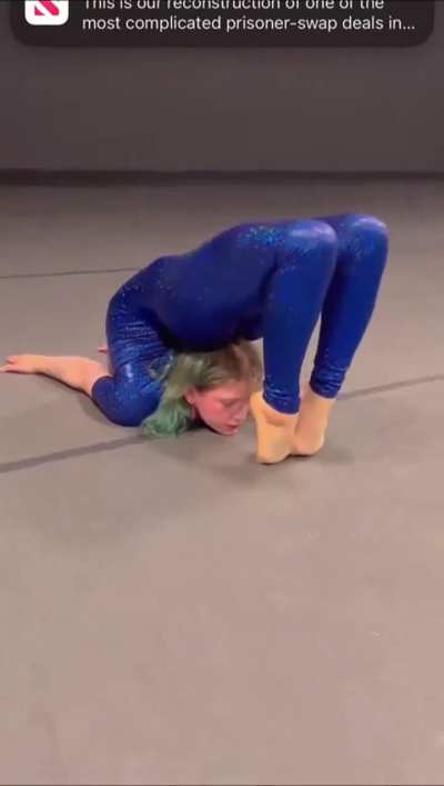 Contortionist Emilie Burns