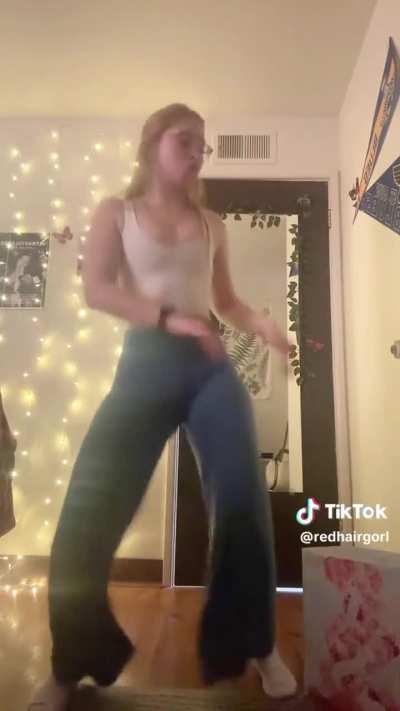 Redhead PAWG 👩🏻‍🦰🍑