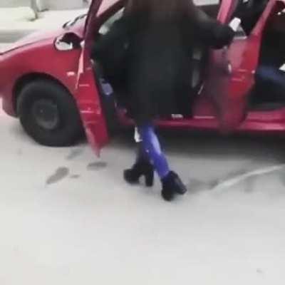 Kiki got car bills to pay