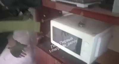 Ru POV - Russians making fun of Ukraine propaganda