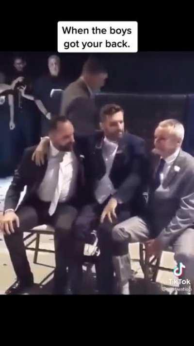 We all need friends like this