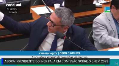 Deputado bolsonarista diz que vai punir a filha se ela for bem no Enem