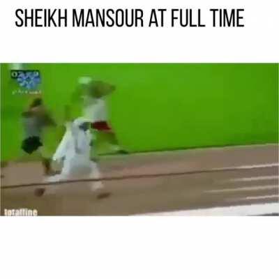Manchester City owner Sheikh Mansour chasing Raheem Sterling