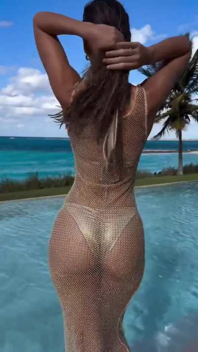 ‘The Golden Crystal Mess dress’ | IG May 2025