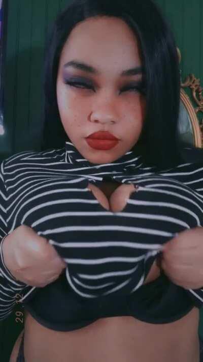 Hope you have room for these blasian’s milkshakes?🥺🍫🍦