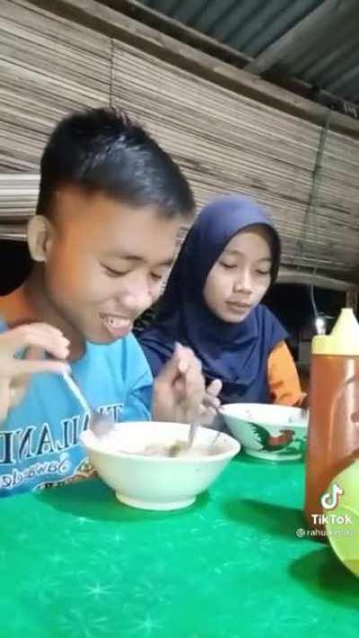 Guys he didnt realize she switched it