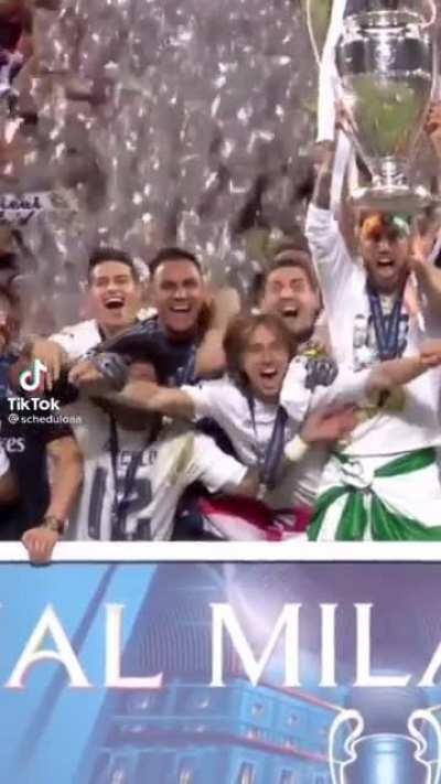 When Luka Modric is sus 🧐