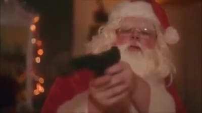 Bobody should see santa 🥴