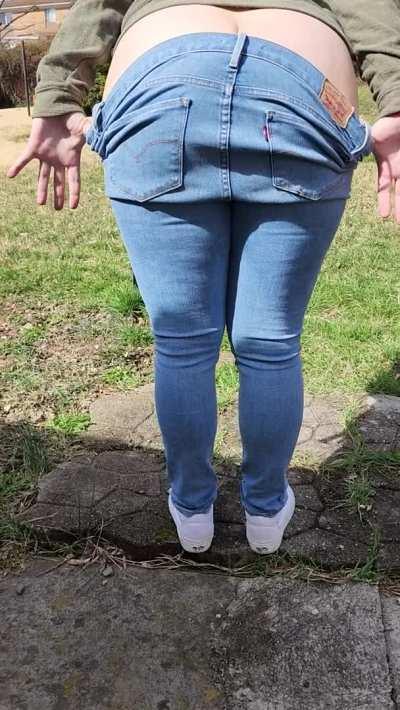 it's so beautiful out today happy humpday