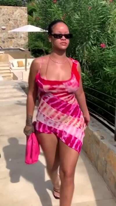 Her legs fucking turn me on