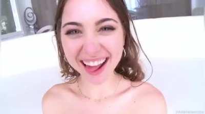 Riley Reid loves swallow
