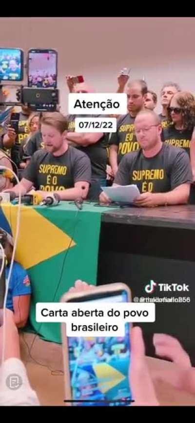 Os caras declararam abertamente o golpismo e deram dia e hora pro início do movimento. É hora das forças de segurança esmagarem este movimento de uma vez por todas.