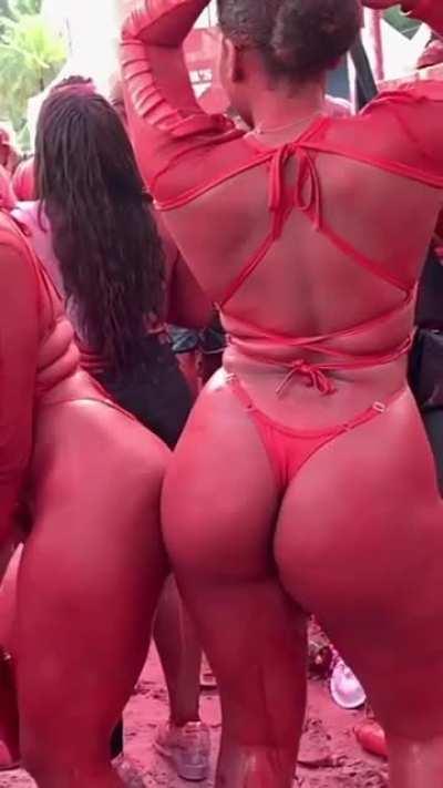 Feting in colour 🔥