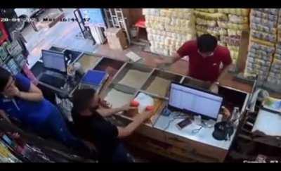 Uma pergunta: Porque?