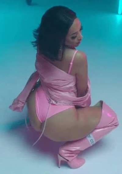 I made an NSFW doja cat server If anyone would like to join and post more.