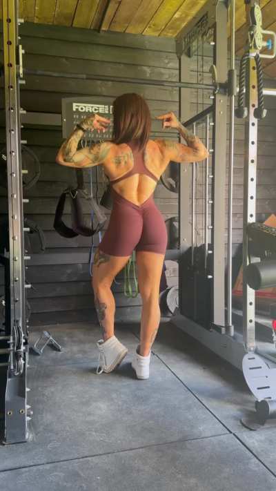 will love you if you praise these muscles