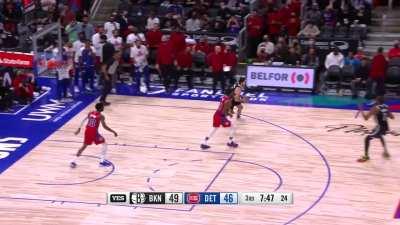 [Highlight] Josh Jackson blows a WIDE open dunk, which leads to a KD 3 on the other end