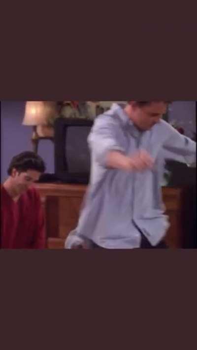 My favourite blooper! Good to know that Chandler’s dancing really is just Matthew Perry’s dancing.