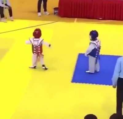 ToDdlerS fORcED inTo DEatH mAtCH iN iLLegAL cHiLD fIghTiNG RiNg