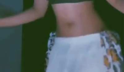 I cant really dance but i like being nude