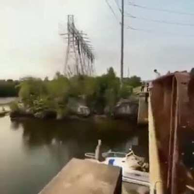 Don’t miss the boat