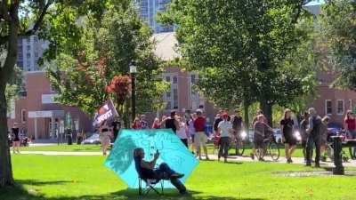 London's anti-vaxxers can't hold a tune, let alone a coherent argument